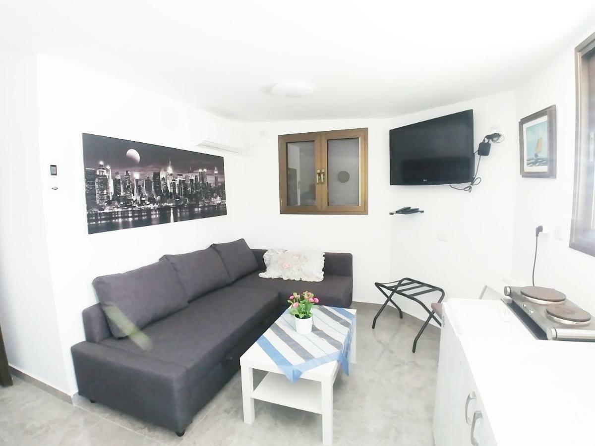 Apartamento Carmela House Arad Exterior foto